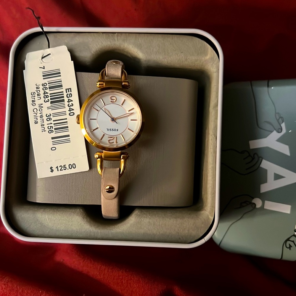 Women’s fossil watch